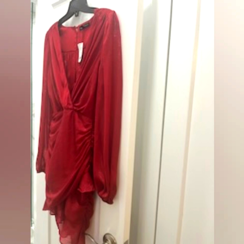 Dress burgundy ruffle trim short dress